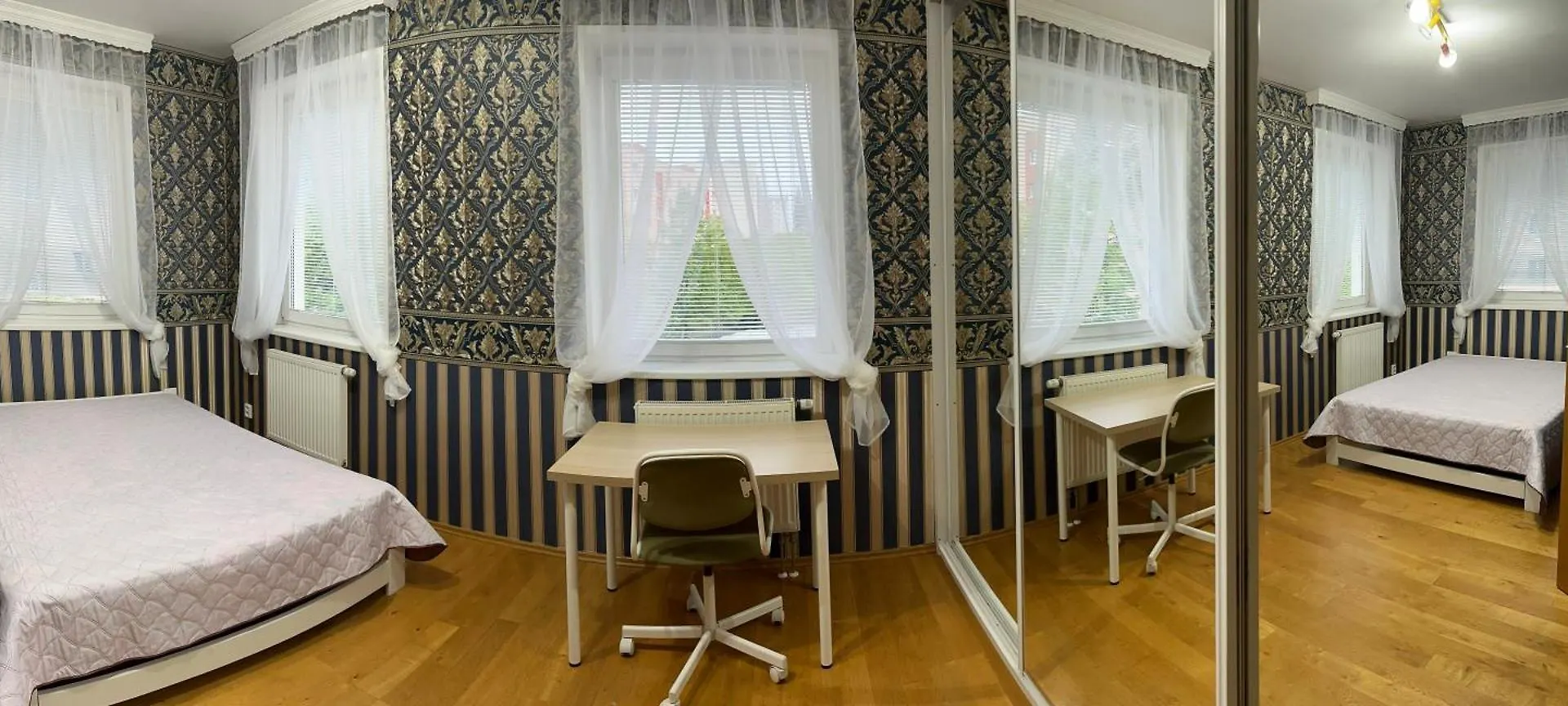 Emerald Suite Prague Apartment